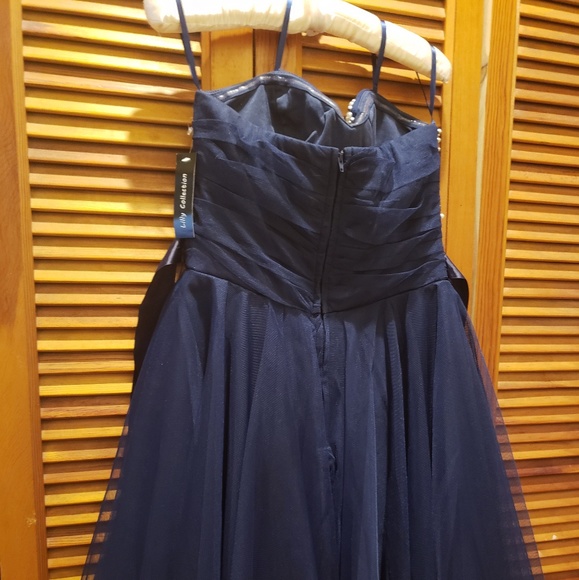 Beutiful dark blue prom dress size 6 - Picture 6 of 8